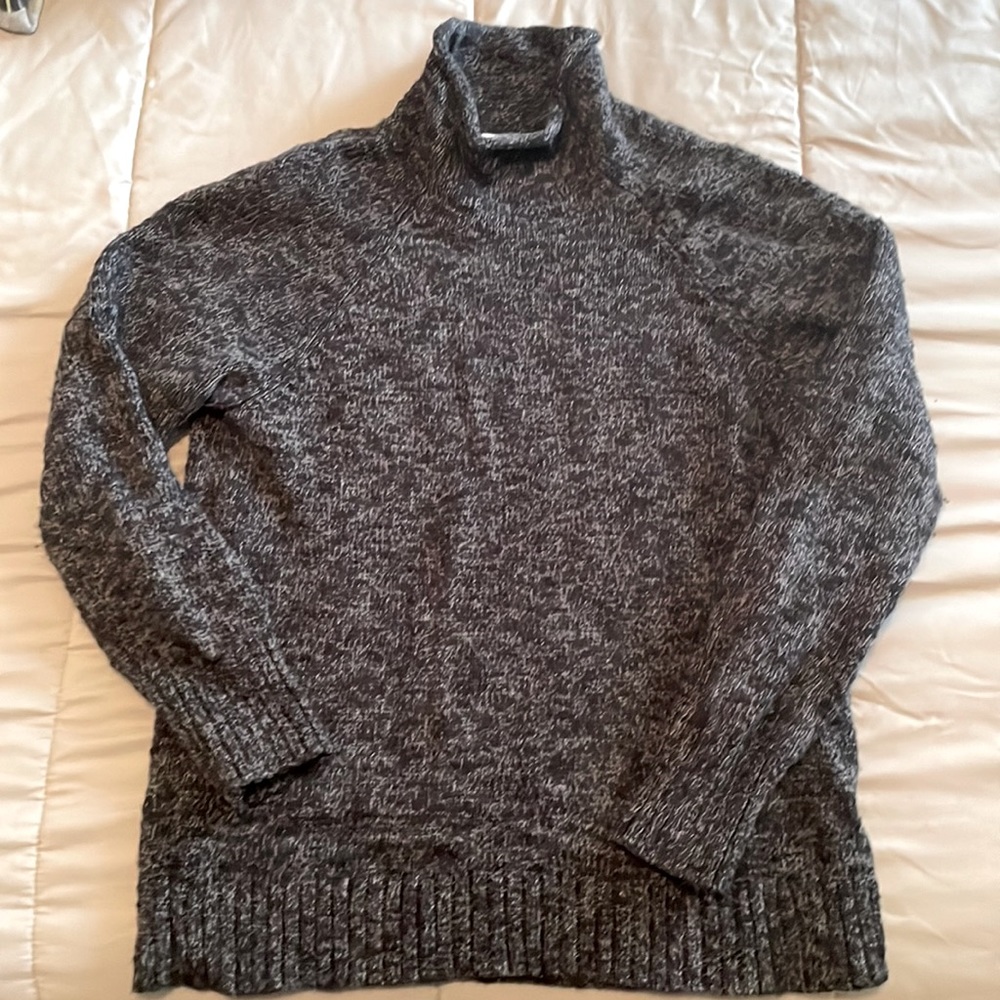 Small LL Bean turtleneck sweater in charcoal gray